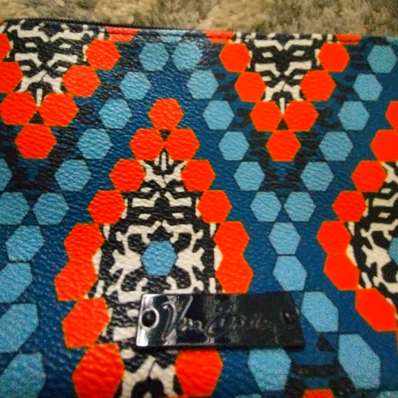 Vera Bradley off shoulder bag - Picture 2 of 7
